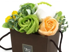 Nu știi ce cadouri pentru femei să alegi? Jubi.ro te ajută